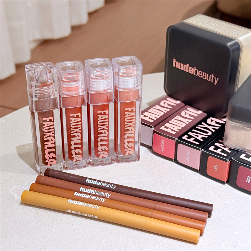 Huda Beauty Makeup Bag - HudaBeauty Faux Filler Lip Gloss Mengkilap