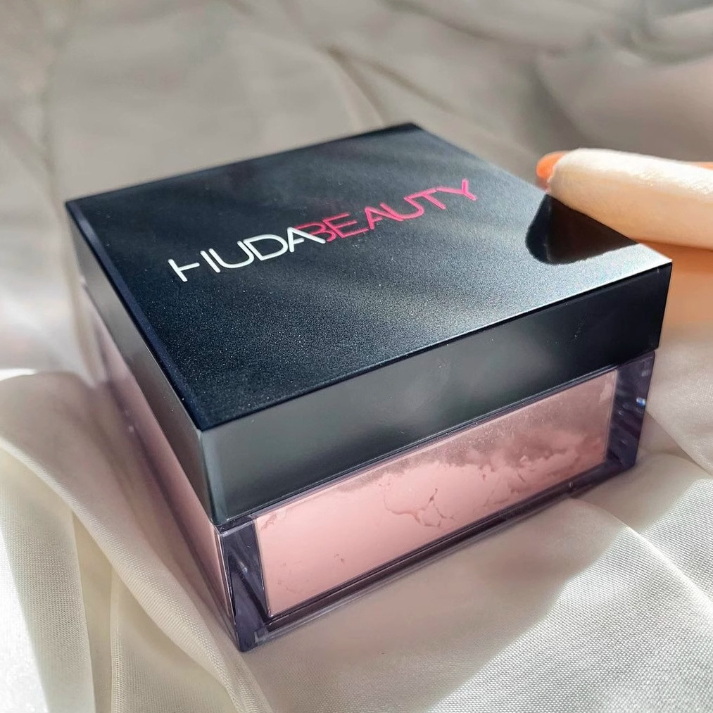 Huda Easy Bake Loose Setting P - Huda Beauty Makeup Bag ulasan dan harga