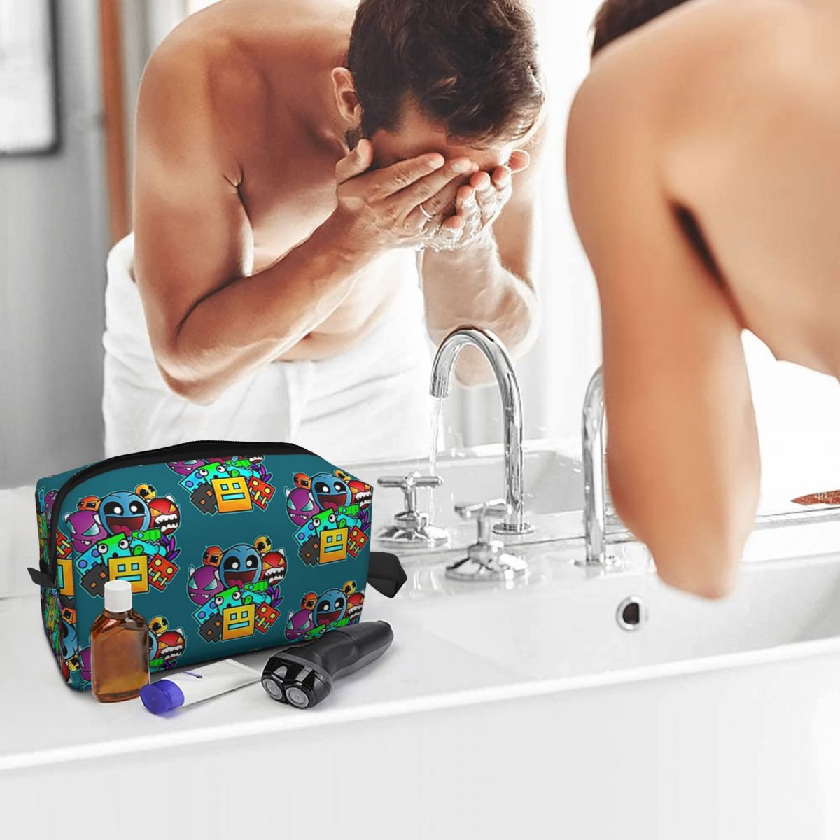 Tas Rias Video Game Geometry D - Beauty Makeup Video ulasan dan harga